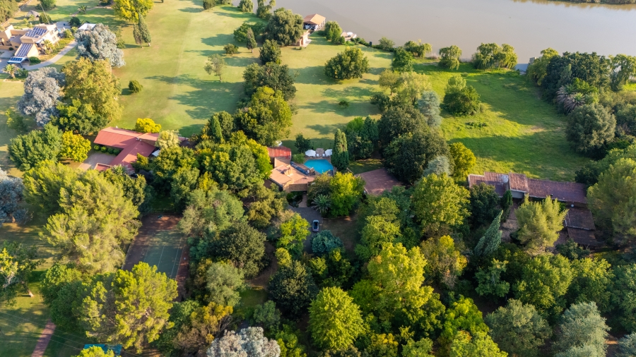 7 Bedroom Property for Sale in Mullersrust Free State